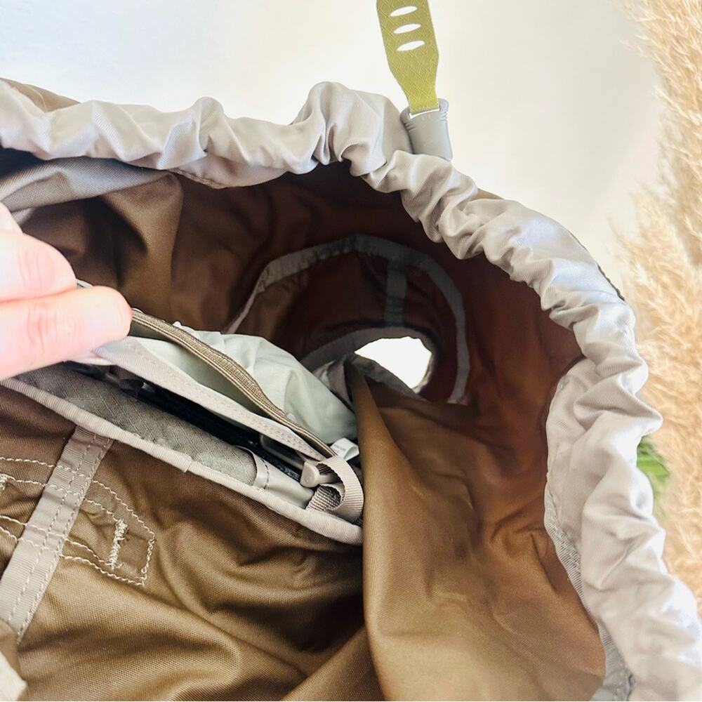 NEW GREGORY Unisex Sold Out Baltoro 75 Backpacking Pack Moss Green Tan Backpack - Picture 9 of 11
